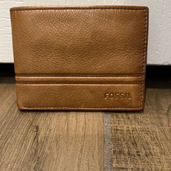 Fossil Bags New Mens Fossil Leather Wallet Poshmark